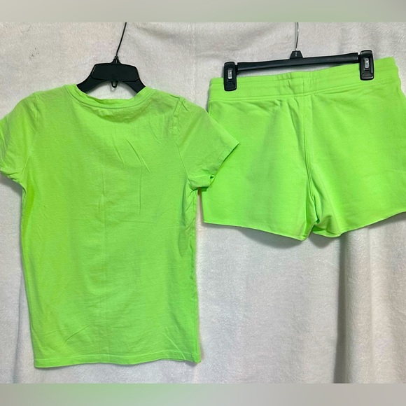 Gap Tee Shirt and Short Set Female Size XS Neon Green - Picture 2 of 6